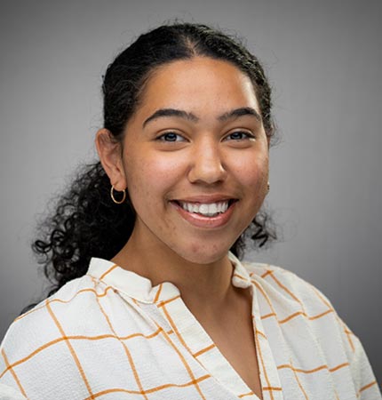 Sierra Selby headshot